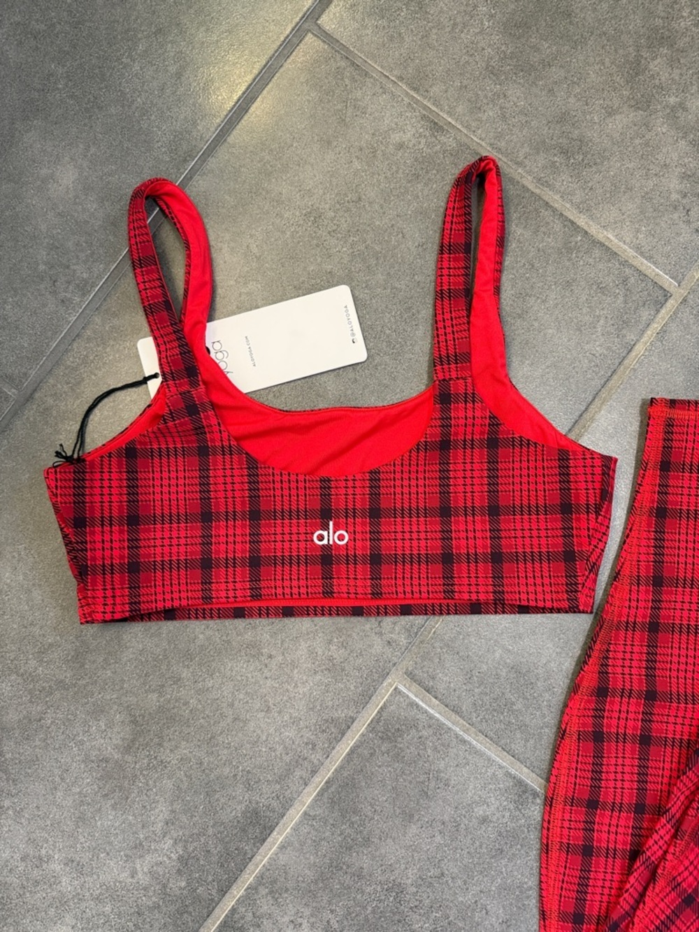 New! ALO YOGA Scarlet Plaid Print RARE! XS Leggings + Med Bra Top SOLD AS A SET - Picture 3 of 15
